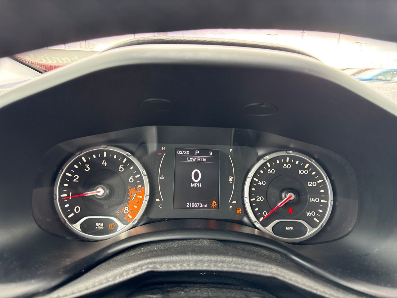 Used 2015 Jeep Renegade Latitude AWD/4WD image 17