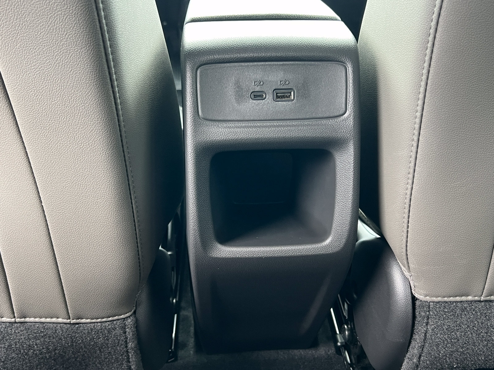 New 2026 Chevrolet Trax ACTIV w/ Sunroof Package FWD image 31