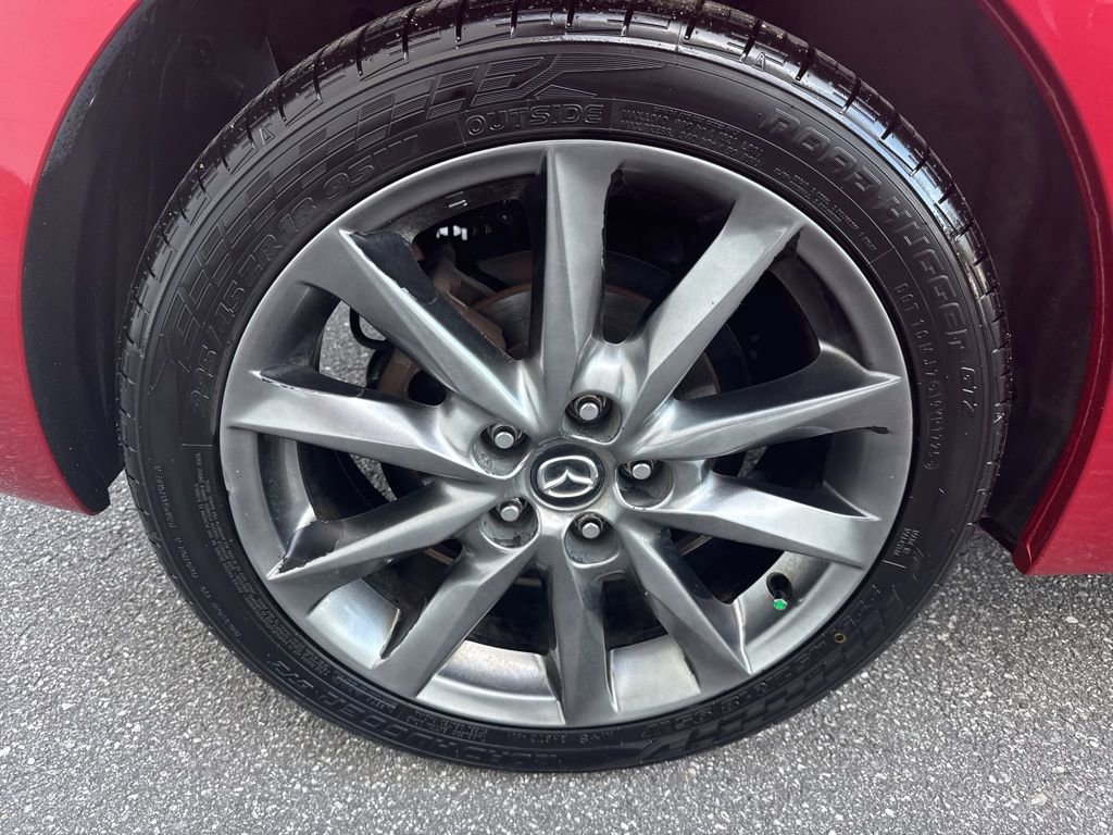 Used 2018 MAZDA MAZDA3 Grand Touring w/ Premium Equipment Package FWD image 9