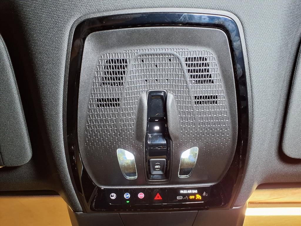 Certified 2025 Cadillac Lyriq Sport image 11