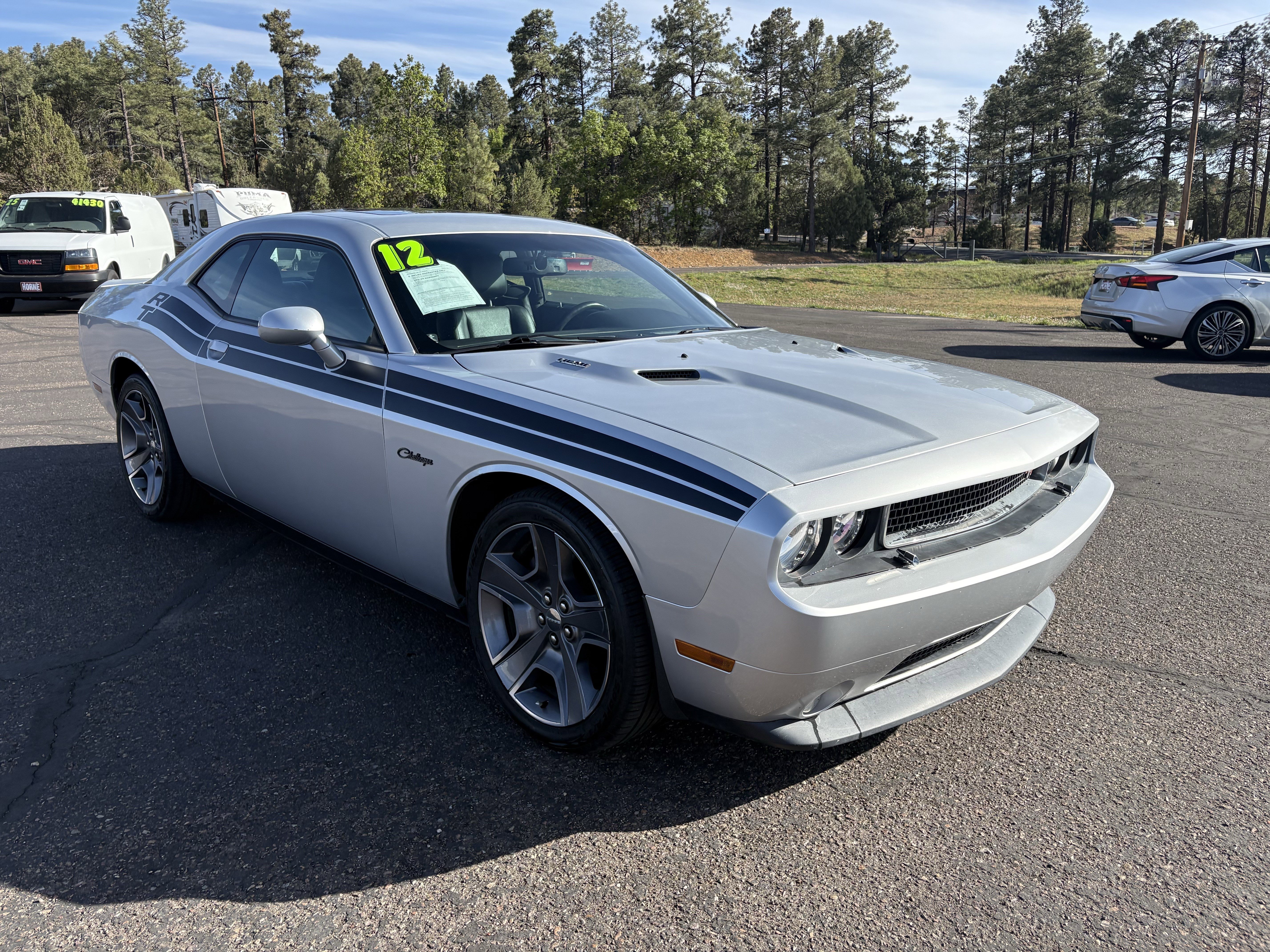 Used 2012 Dodge Challenger R/T RWD image 2