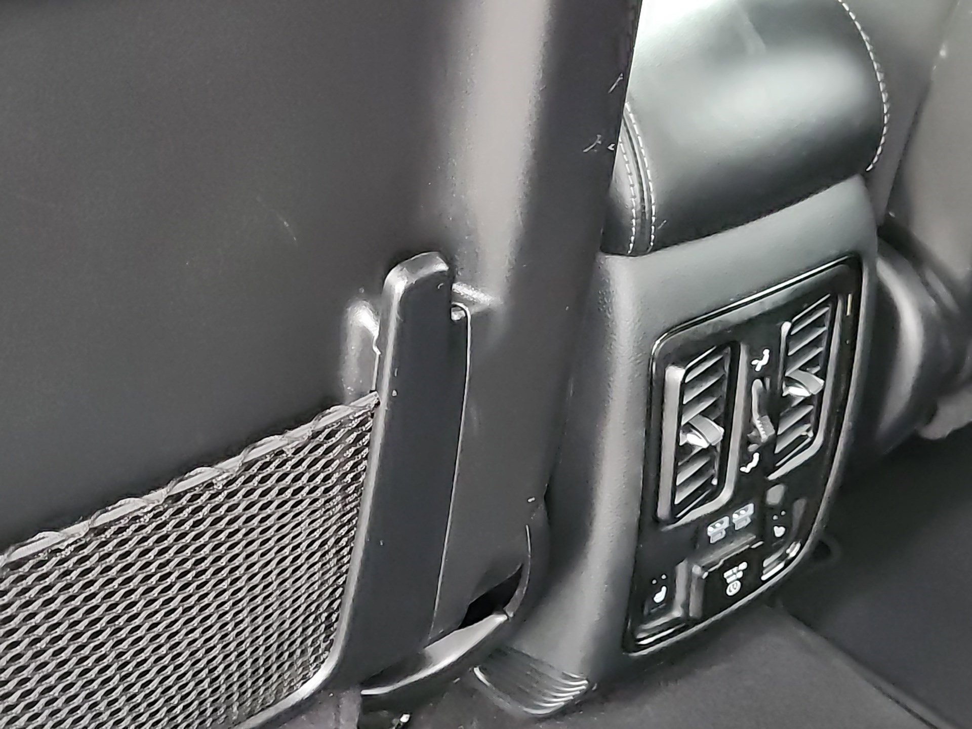 Used 2020 Dodge Durango R/T w/ Premium Interior Group image 24