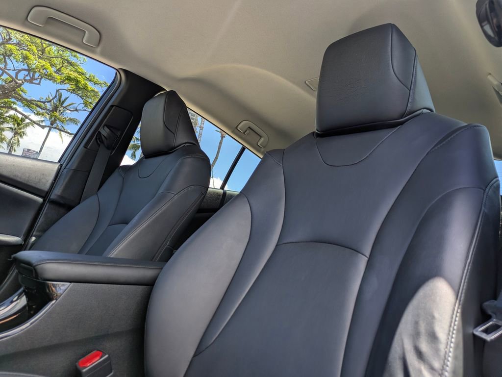 Used 2017 Toyota Prius Prime Advanced FWD image 14