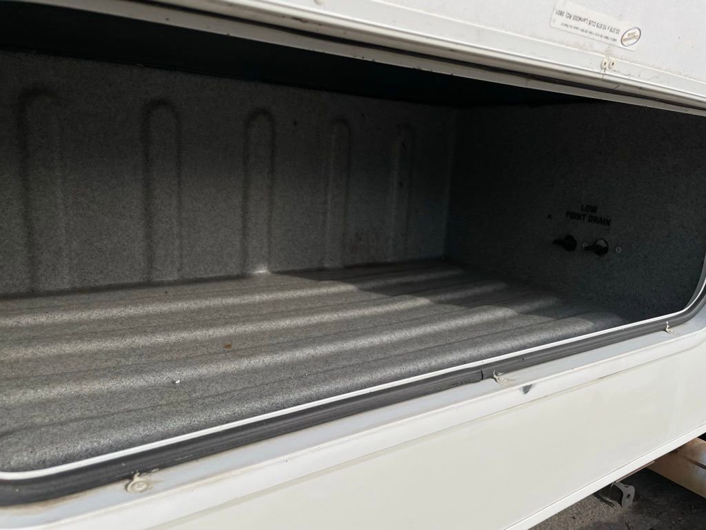 Used 2013 Ford E-450 and Econoline 450 Super Duty w/ Motorhome Prep Pkg RWD image 15