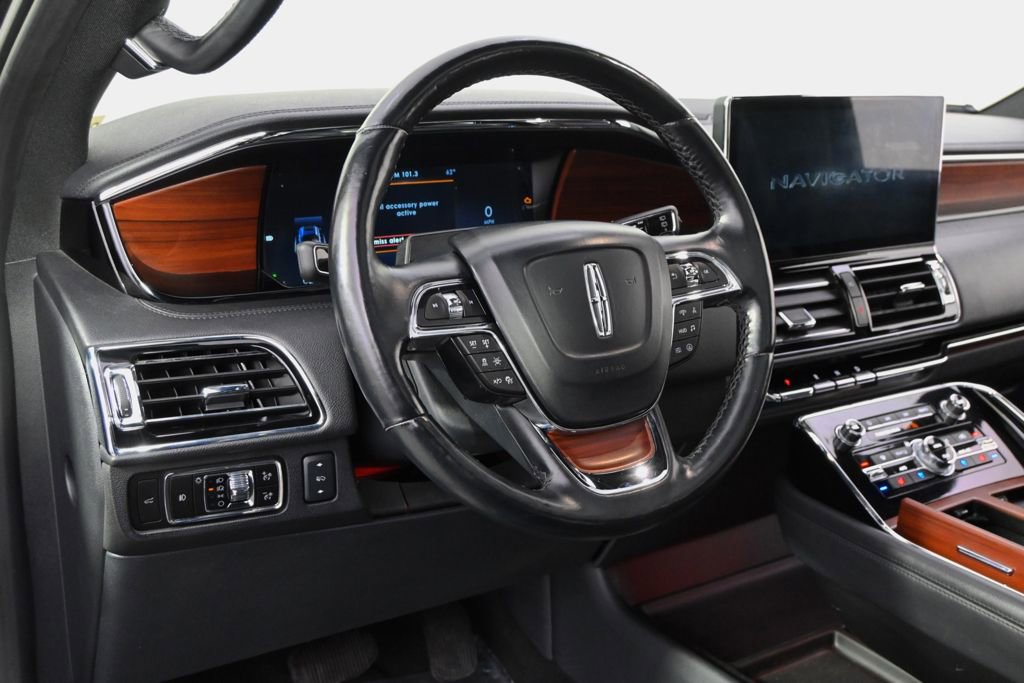 Certified 2023 Lincoln Navigator Reserve image 11