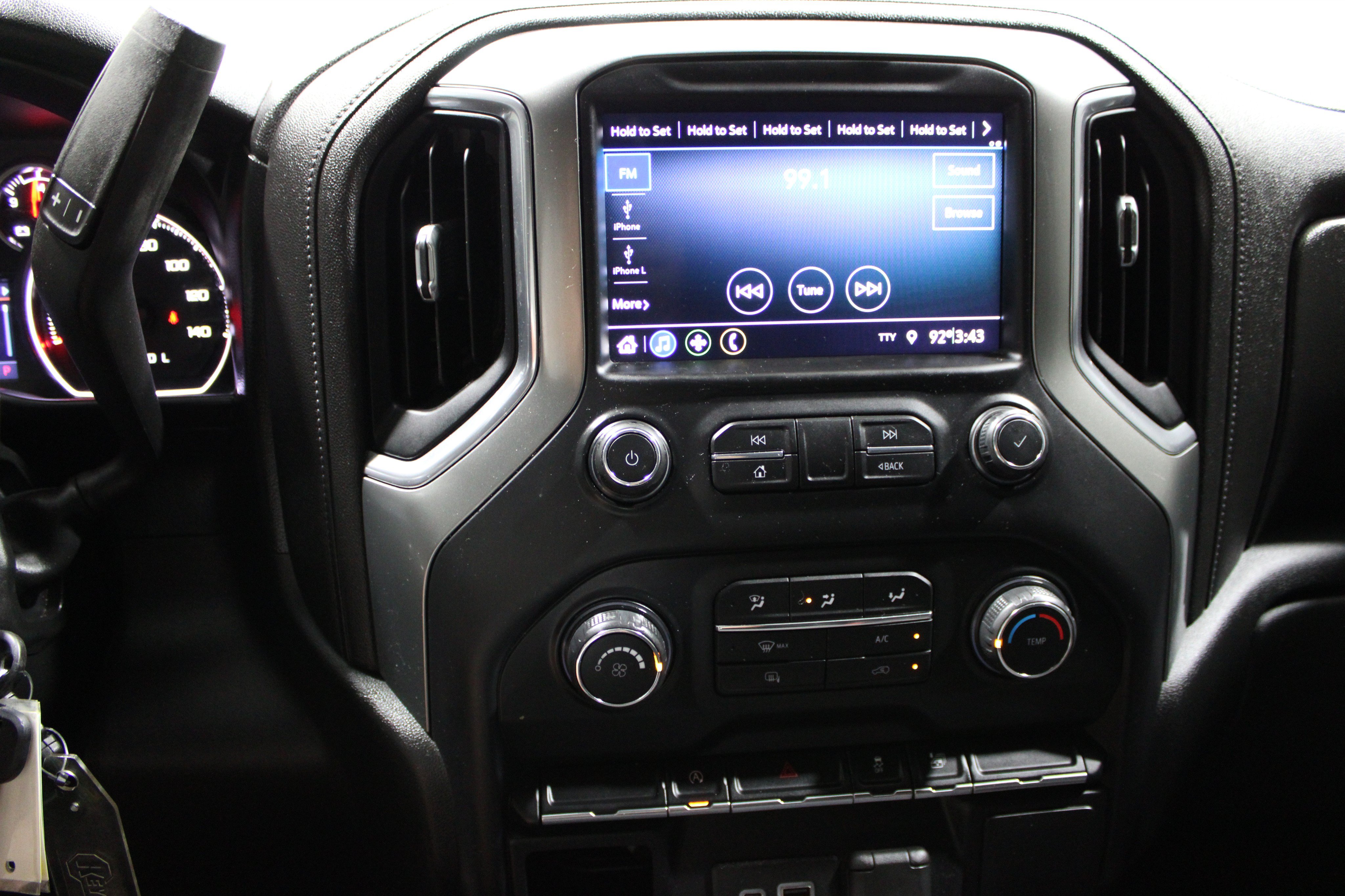 Used 2020 Chevrolet Silverado 1500 LT RWD image 12