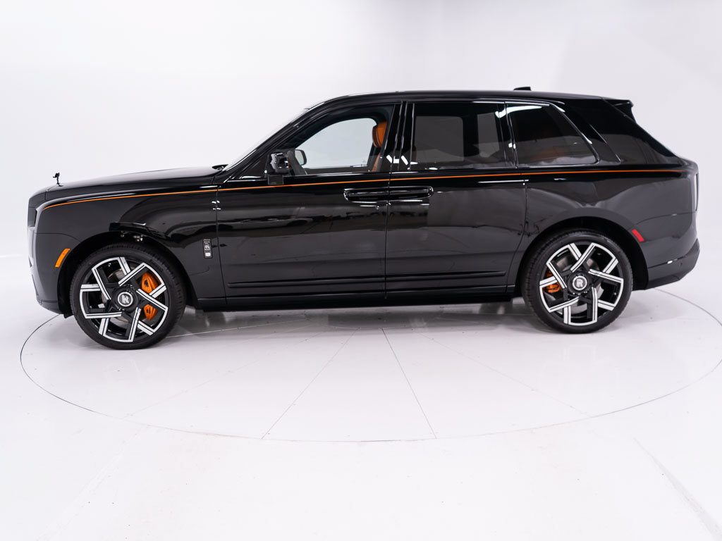 New 2027 Rolls-Royce Cullinan Black Badge AWD/4WD image 2