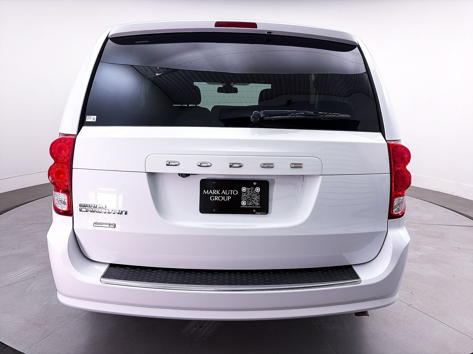 Used 2020 Dodge Grand Caravan SE FWD image 7