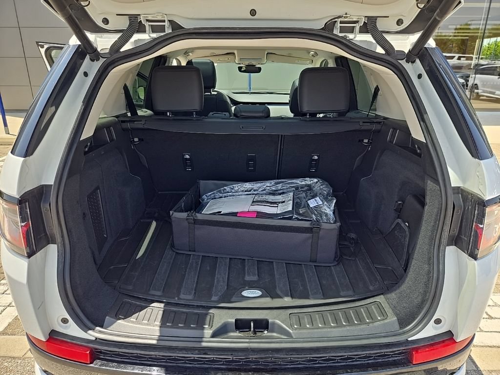 Certified 2025 Land Rover Discovery Sport S AWD/4WD image 18