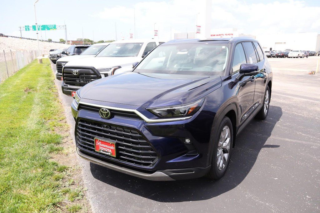 New 2026 Toyota Grand Highlander AWD Hybrid image 4