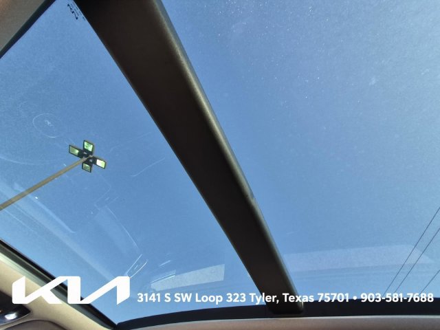 Certified 2023 Kia Sorento SX AWD/4WD image 29