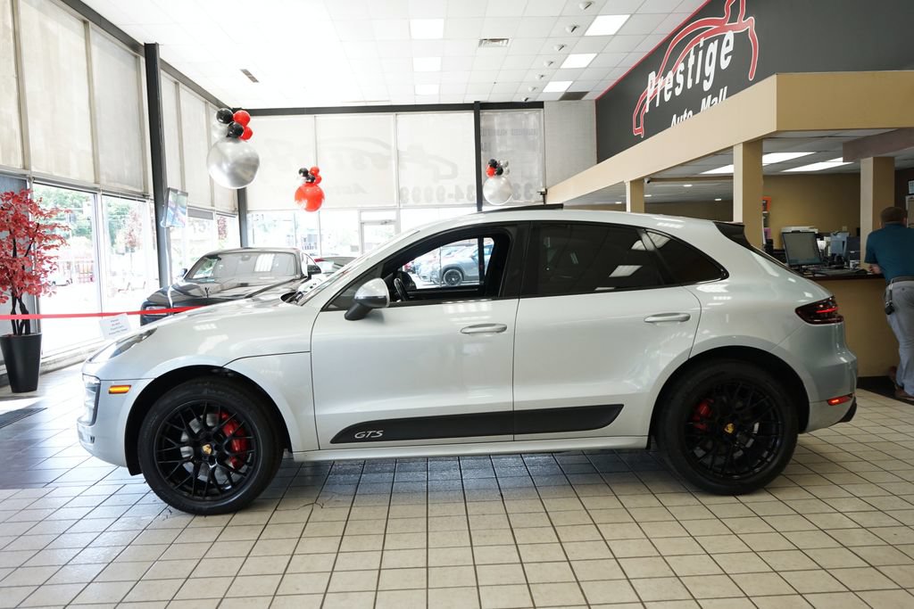 Used 2018 Porsche Macan GTS w/ Premium Package Plus AWD/4WD image 3