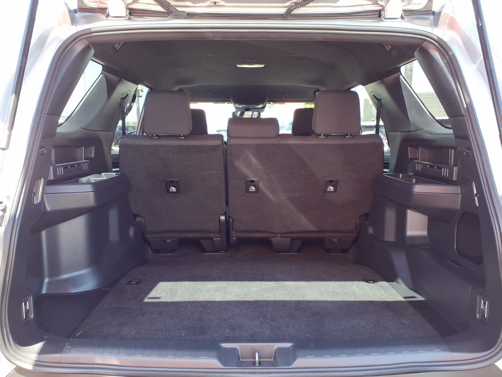Certified 2025 Toyota 4Runner SR5 AWD/4WD image 6