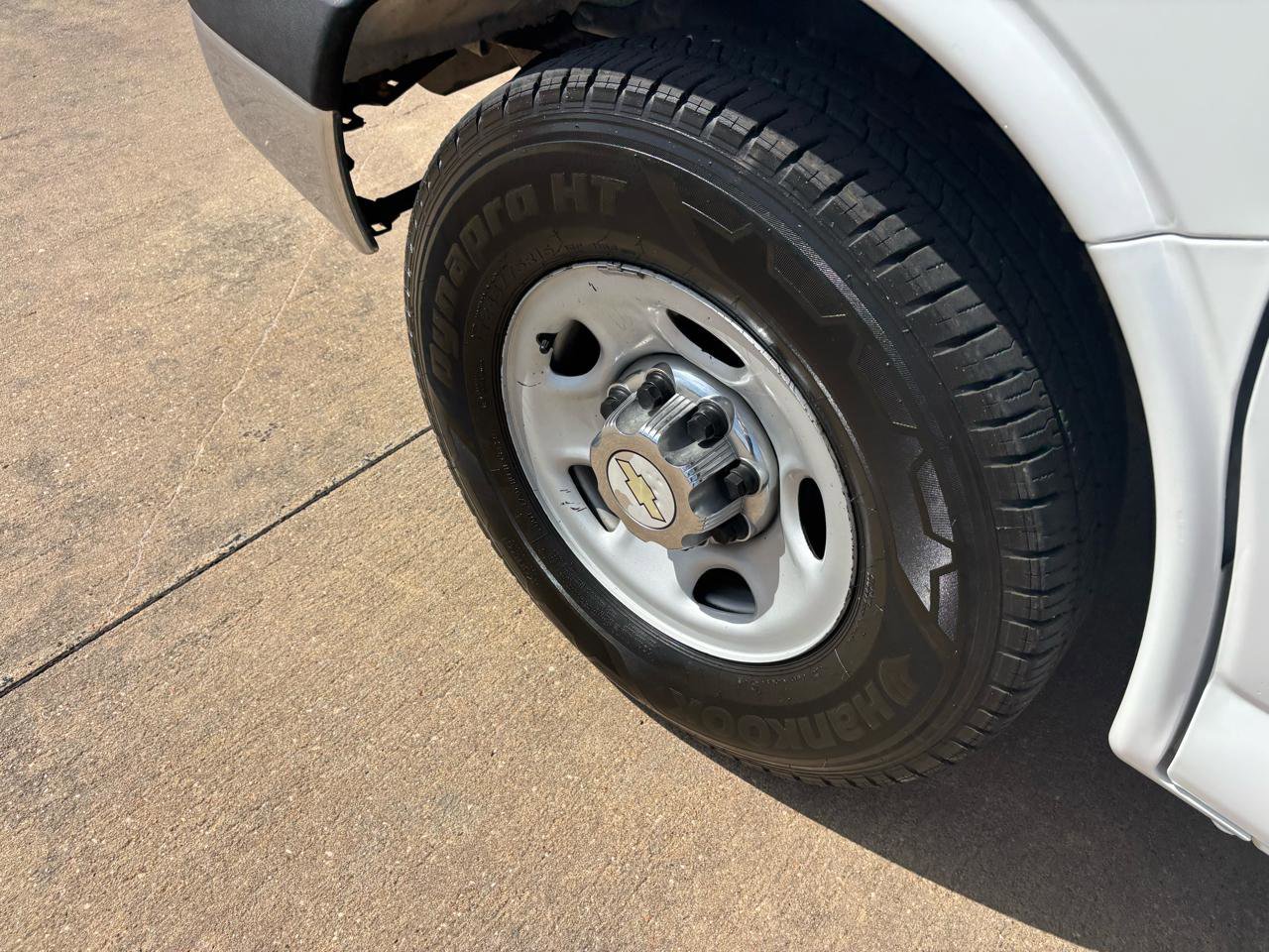 Used 2014 Chevrolet Express 3500 LT w/ LT Preferred Equipment Group image 17