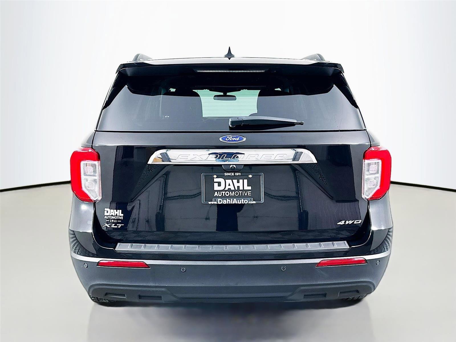 Used 2023 Ford Explorer XLT image 6