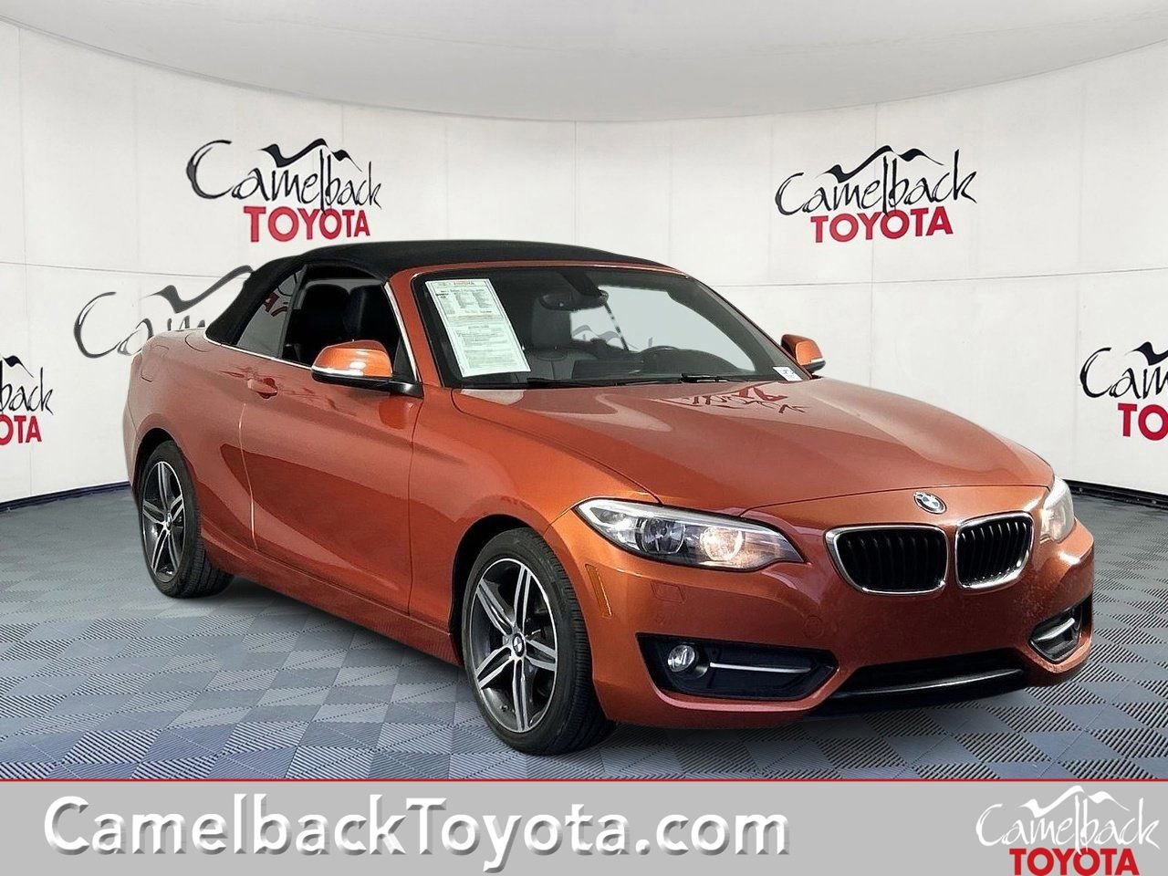 Used 2017 BMW 230i Convertible image 1