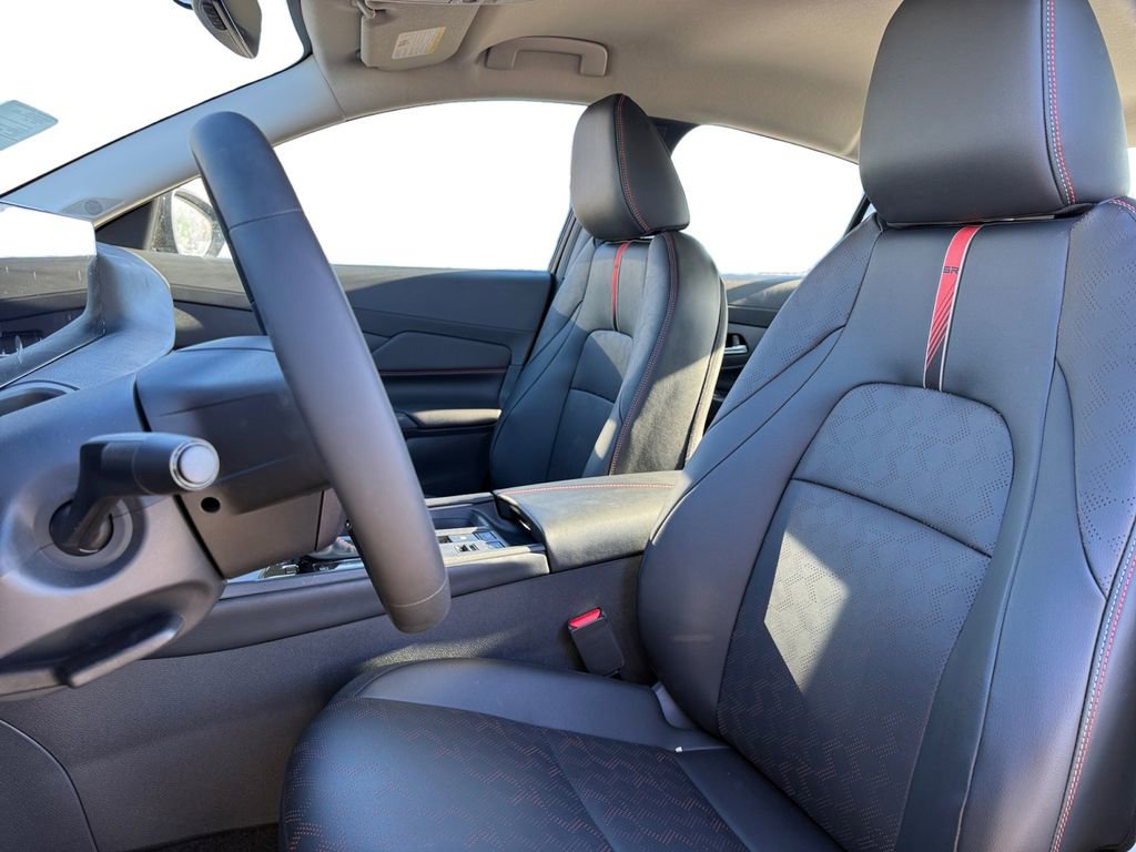 New 2026 Nissan Sentra SR w/ SR Premium Package FWD image 9