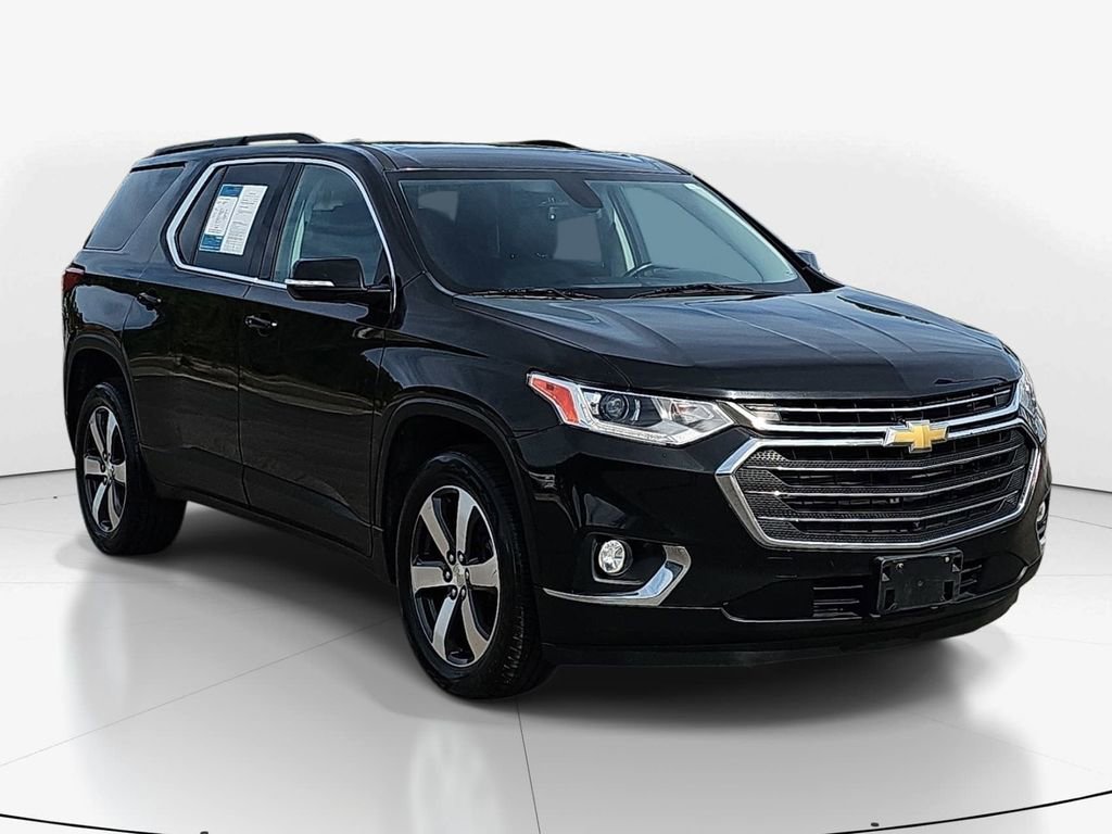 Used 2019 Chevrolet Traverse LT w/ LT Premium Package image 2