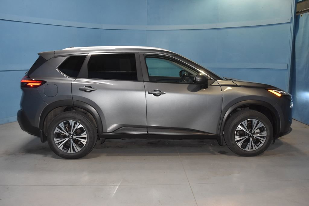 Used 2023 Nissan Rogue SV w/ SV Premium B Package image 24