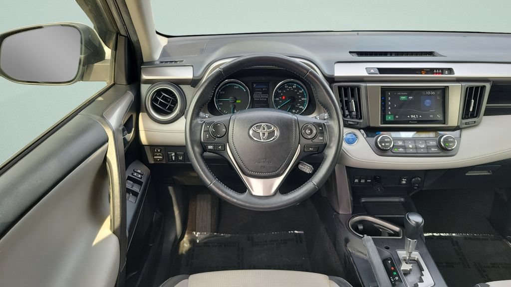 Used 2017 Toyota RAV4 XLE w/ Convenience Package AWD/4WD image 11