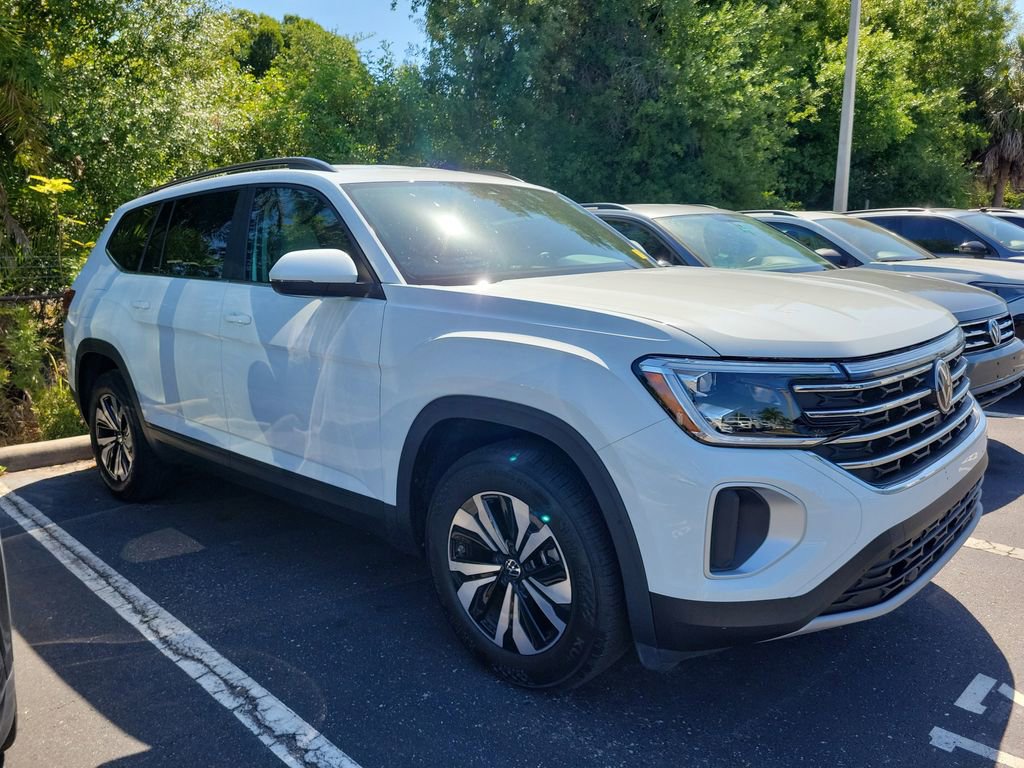 Used 2024 Volkswagen Atlas SE FWD image 2