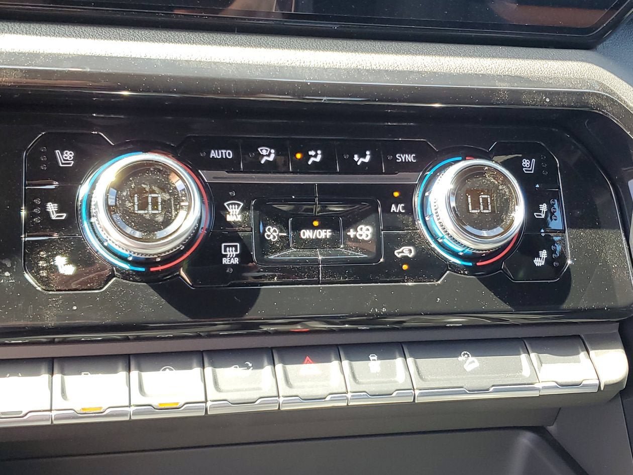 New 2026 GMC Sierra 1500 AT4 w/ AT4 Premium Package AWD/4WD image 24