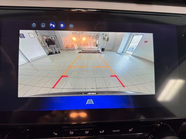 New 2027 Chevrolet Bolt LT w/ Comfort Package FWD image 19