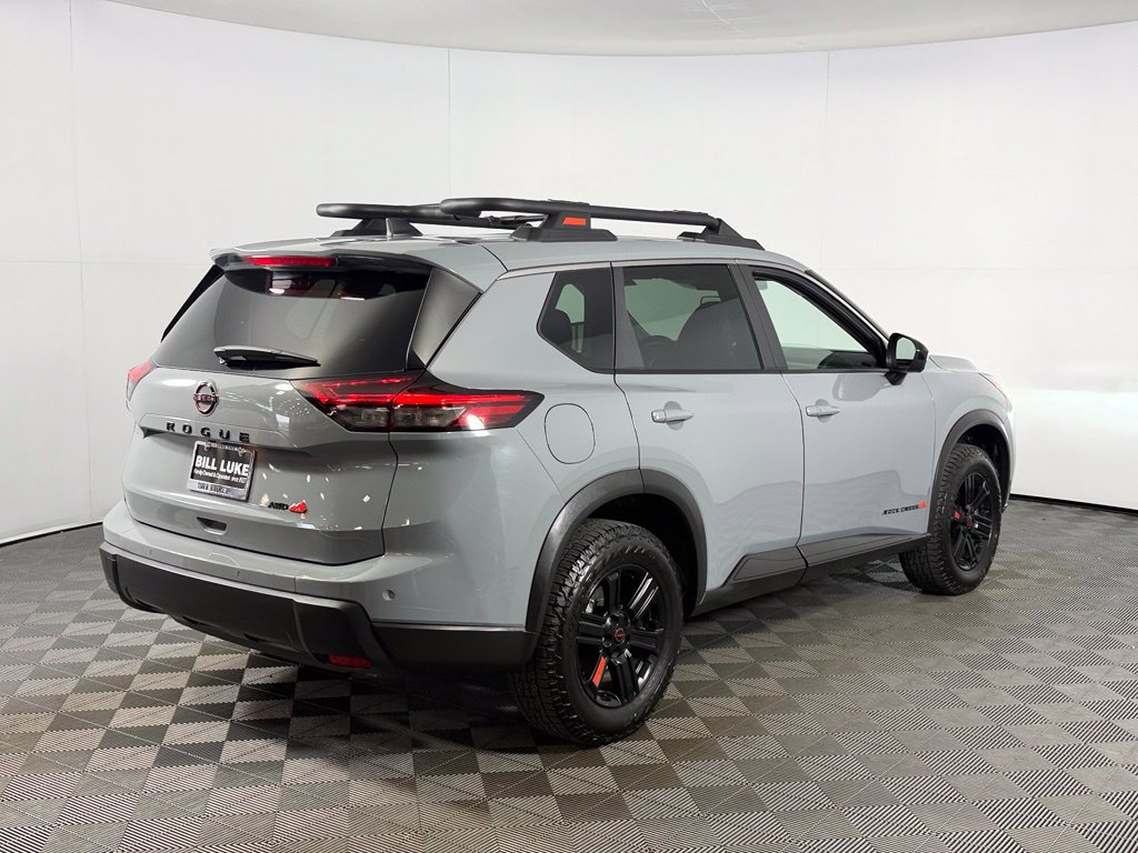 Used 2026 Nissan Rogue SV AWD/4WD image 6