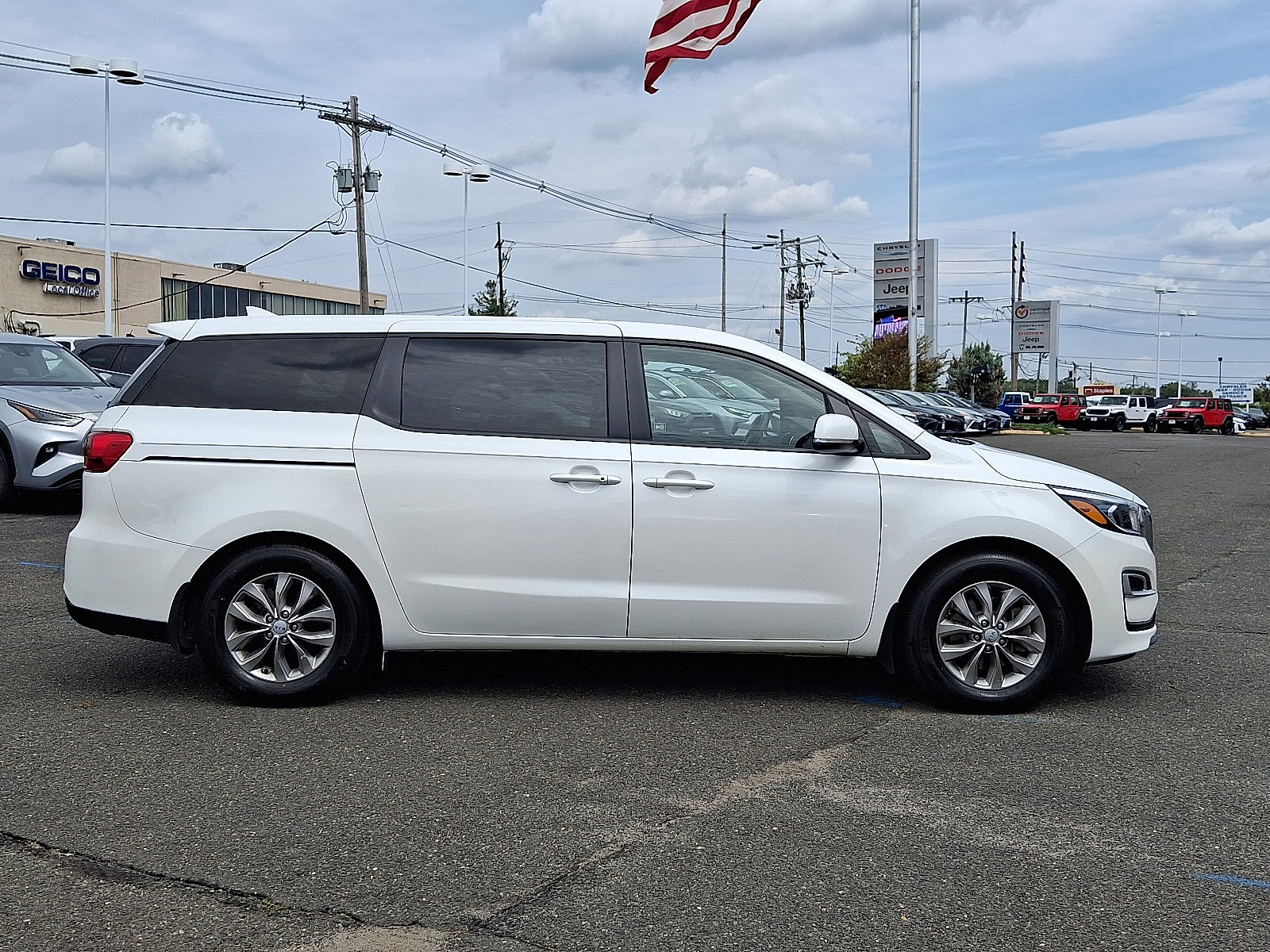 Used 2021 Kia Sedona LX FWD image 8