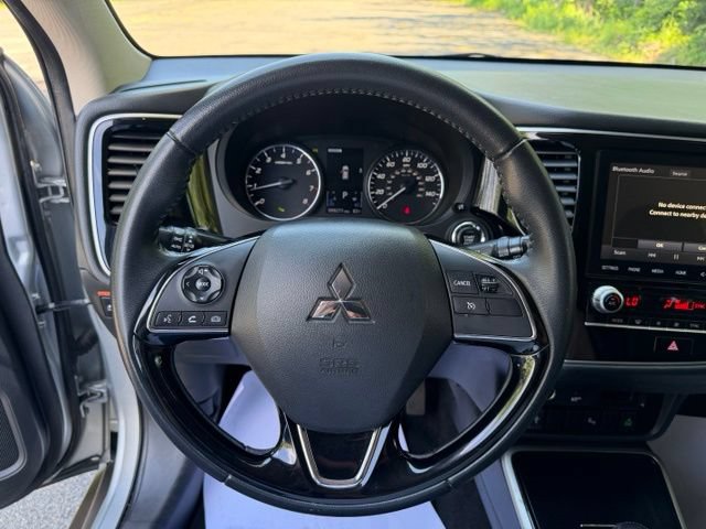 Used 2020 Mitsubishi Outlander AWD image 19
