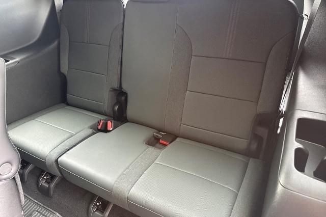 New 2026 GMC Acadia AT4 w/ Luxury Package AWD/4WD image 16