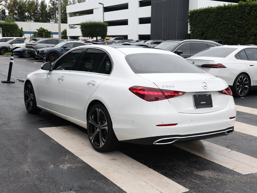 Used 2023 Mercedes-Benz C 300 Sedan image 5