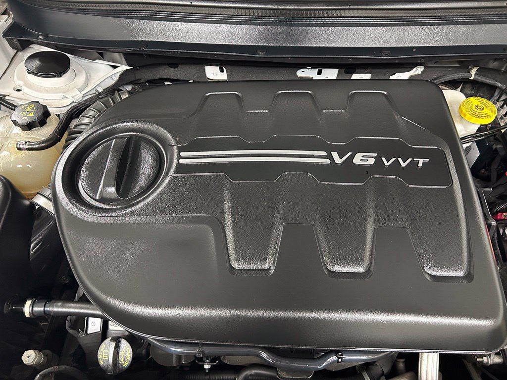 Used 2018 Jeep Cherokee Limited AWD/4WD image 10