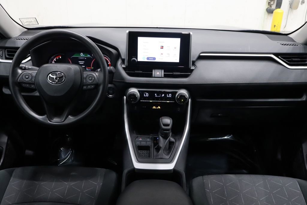 Used 2024 Toyota RAV4 XLE image 29