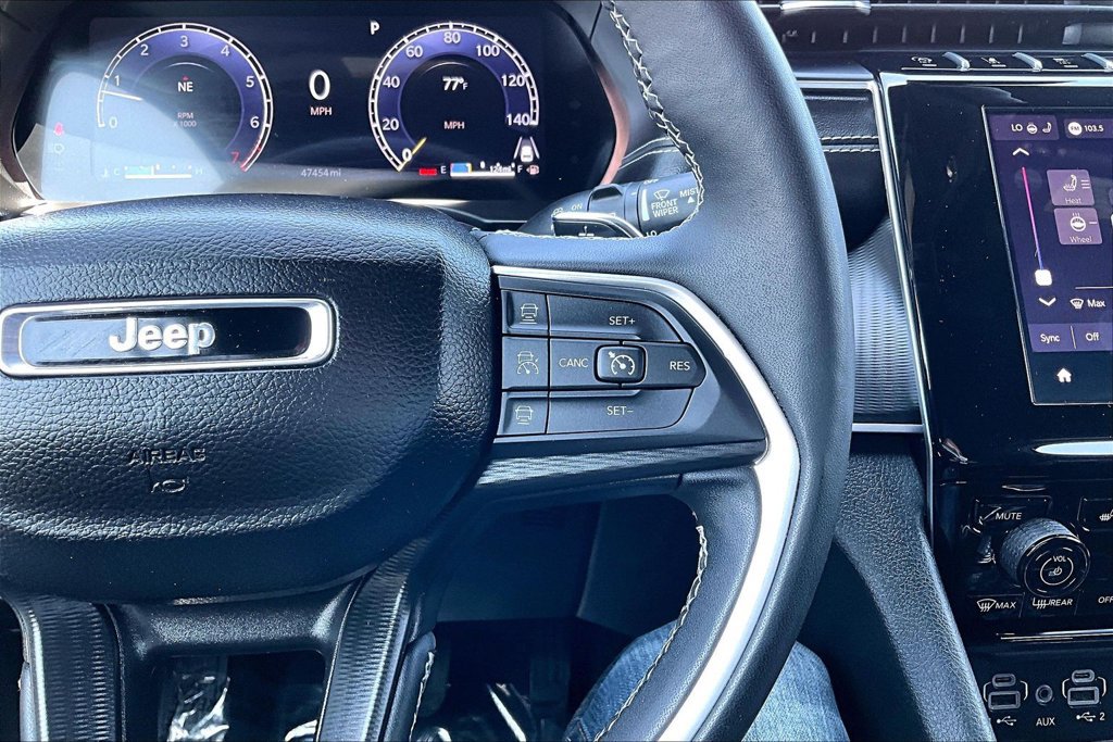 Used 2024 Jeep Grand Cherokee Altitude AWD/4WD image 7