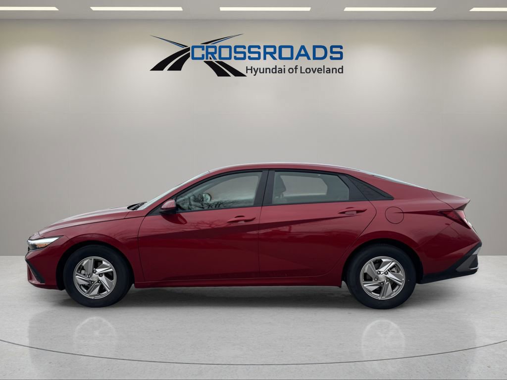 Used 2025 Hyundai Elantra SE image 29