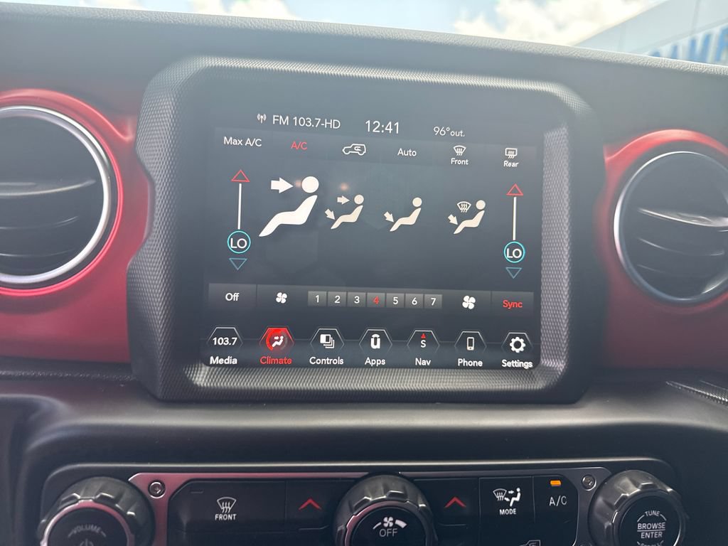 Used 2022 Jeep Wrangler Unlimited Rubicon AWD/4WD image 22
