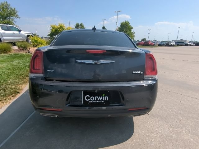 Used 2017 Chrysler 300 S w/ 300S Premium Group AWD/4WD image 5