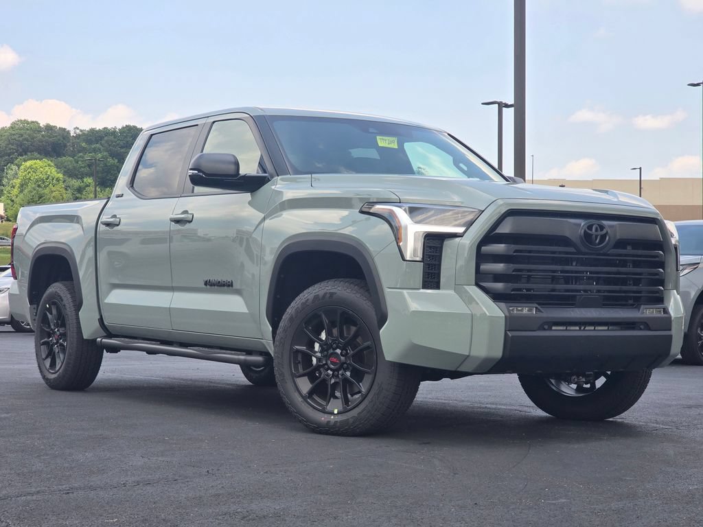 New 2026 Toyota Tundra SR5 w/ SR5 Premium Package