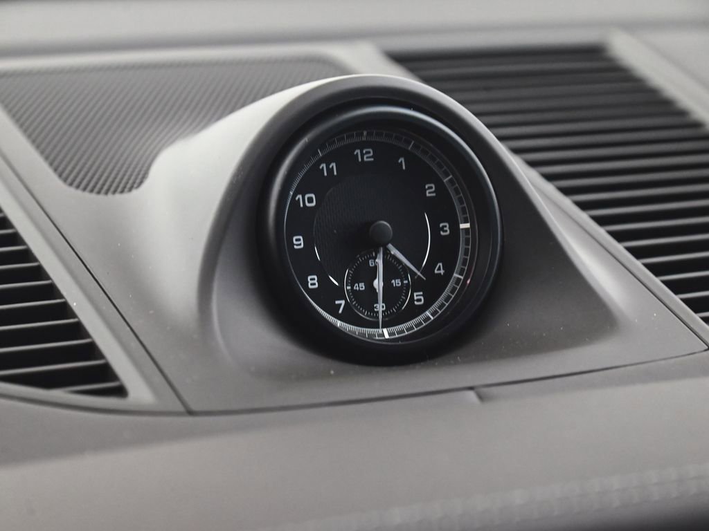 Used 2023 Porsche Macan S image 22