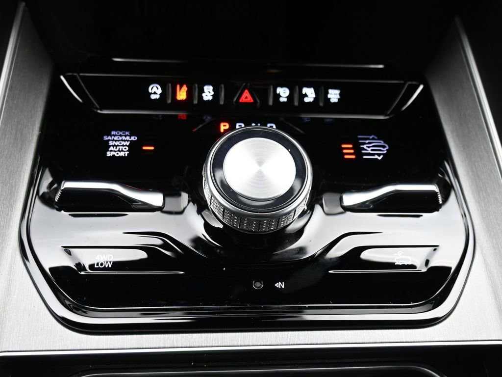 New 2026 Jeep Grand Wagoneer 4WD image 32