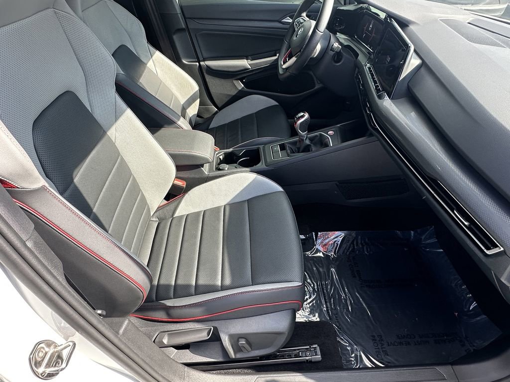 Used 2022 Volkswagen GTI SE image 15