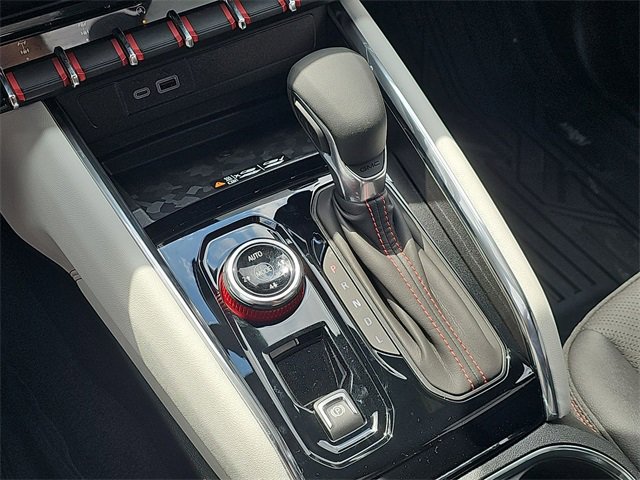 Used 2026 GMC Canyon AT4X w/ AT4X AEV Edition image 14