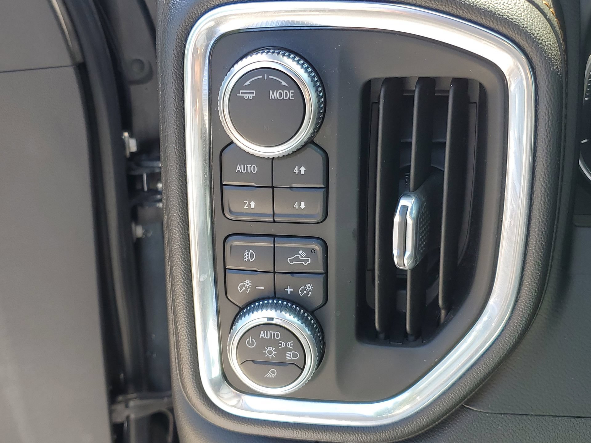 Used 2020 GMC Sierra 1500 AT4 w/ AT4 Premium Package AWD/4WD image 21