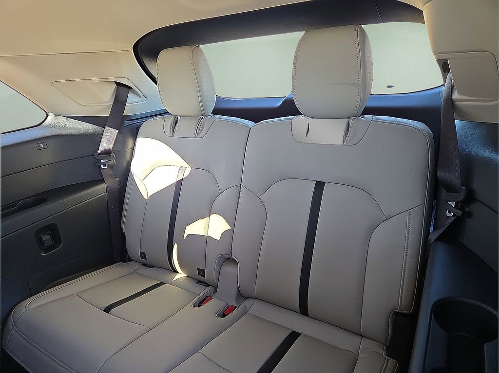 New 2026 MAZDA CX-90 Plug-In Hybrid w/ Preferred image 18