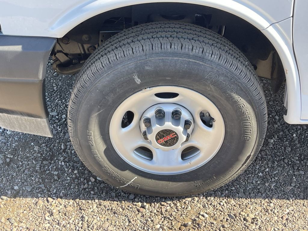 New 2025 GMC Savana 2500 Extended w/ Driver Convenience Package image 32