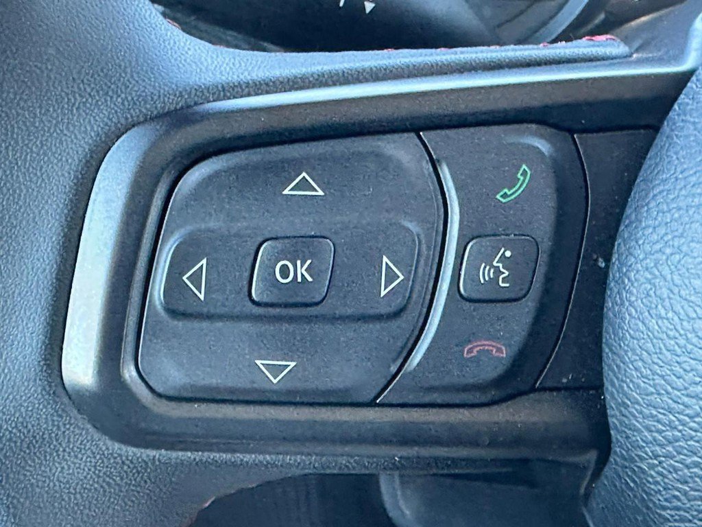 Used 2025 Jeep Wrangler Unlimited Rubicon AWD/4WD image 18