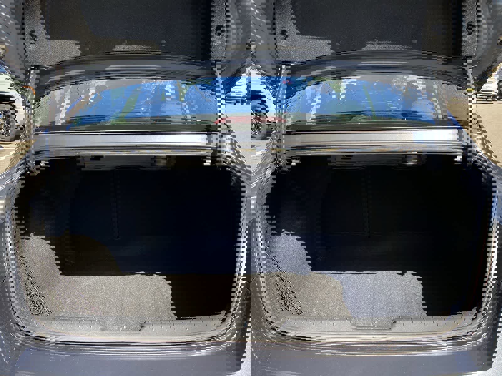 Used 2021 Hyundai Elantra Limited image 13