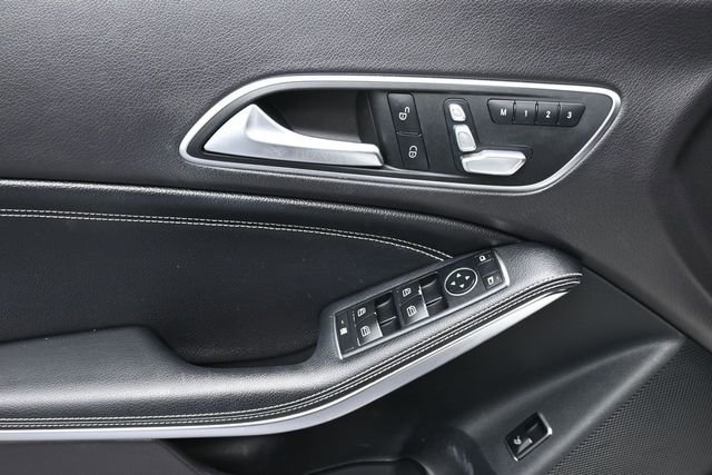 Used 2019 Mercedes-Benz CLA 250 image 12