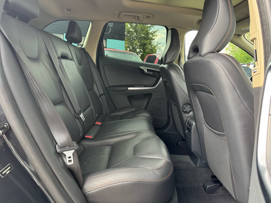 Used 2012 Volvo XC60 3.2 AWD/4WD image 10
